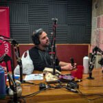 adrian, leo y sofi en los estudios de Colmena en bicivilizados radio
