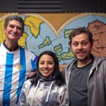 adrian, leo y sofi en los estudios de Colmena en bicivilizados radio